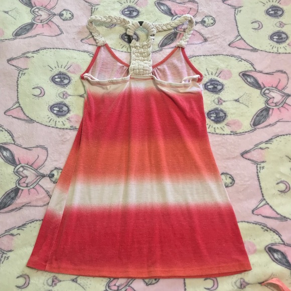 Beachy Tank Top - Picture 2 of 5